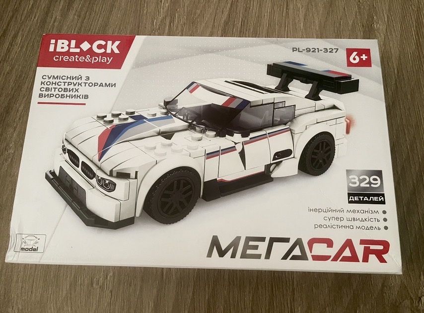 Lego Лего машина 330 деталей в коробке