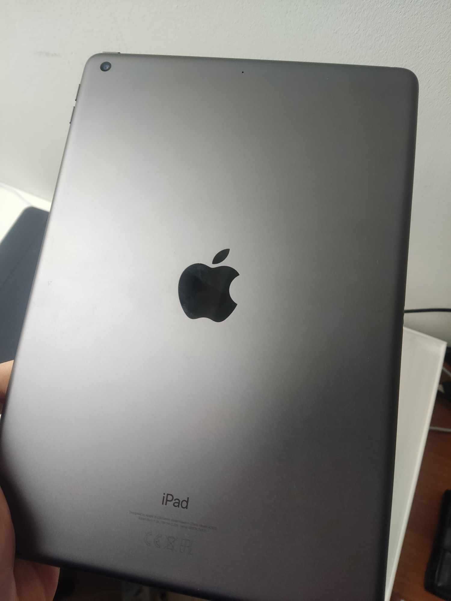 Tablet iPad 9th gen 64 GB Apple pudełko
