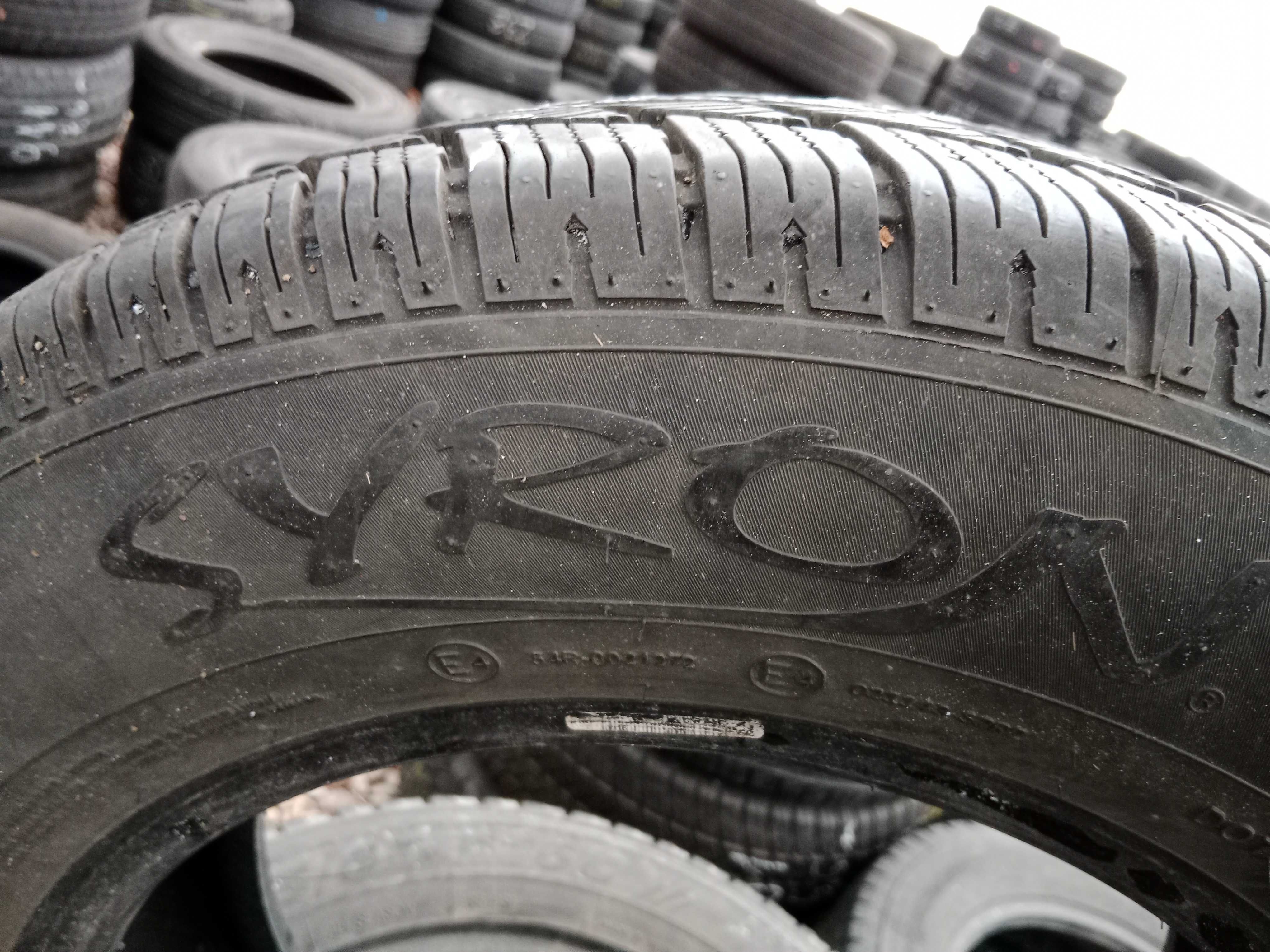 Opona używana zimowa 195/70R15C Syron Everest C 1szt.