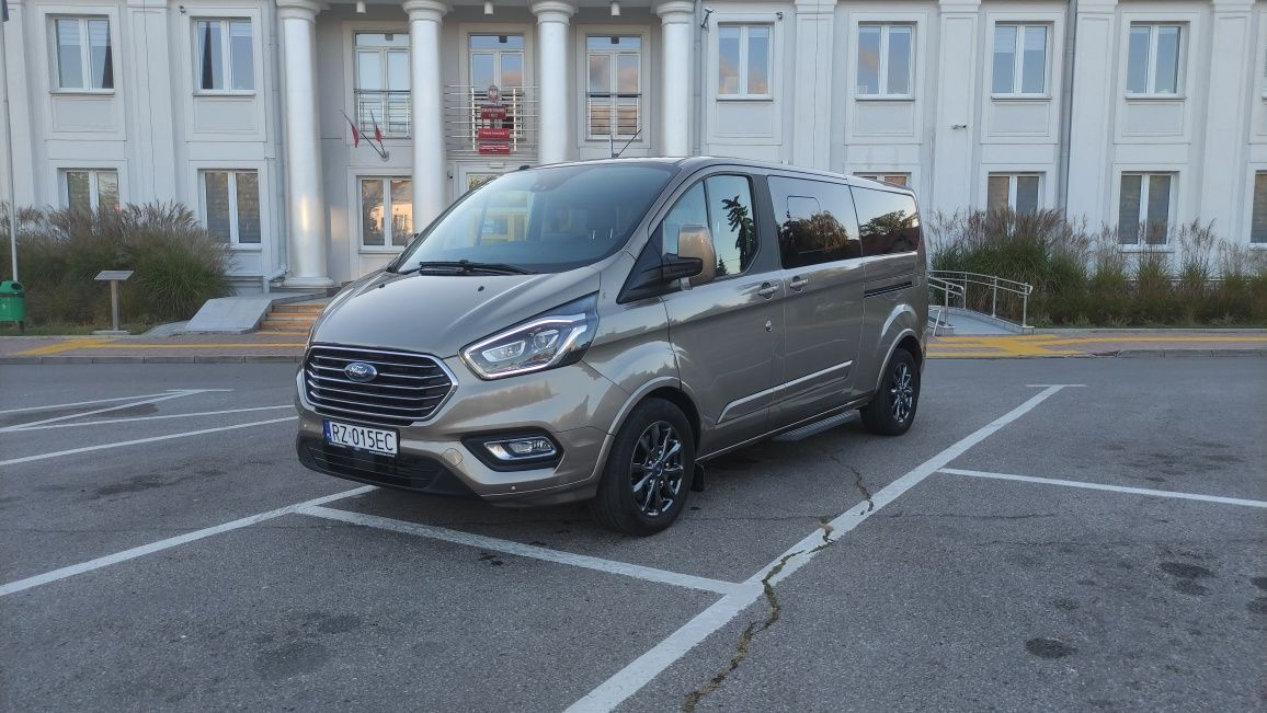 Bus na wynajem 8 osobowy automat Ford toureno CUSTOM