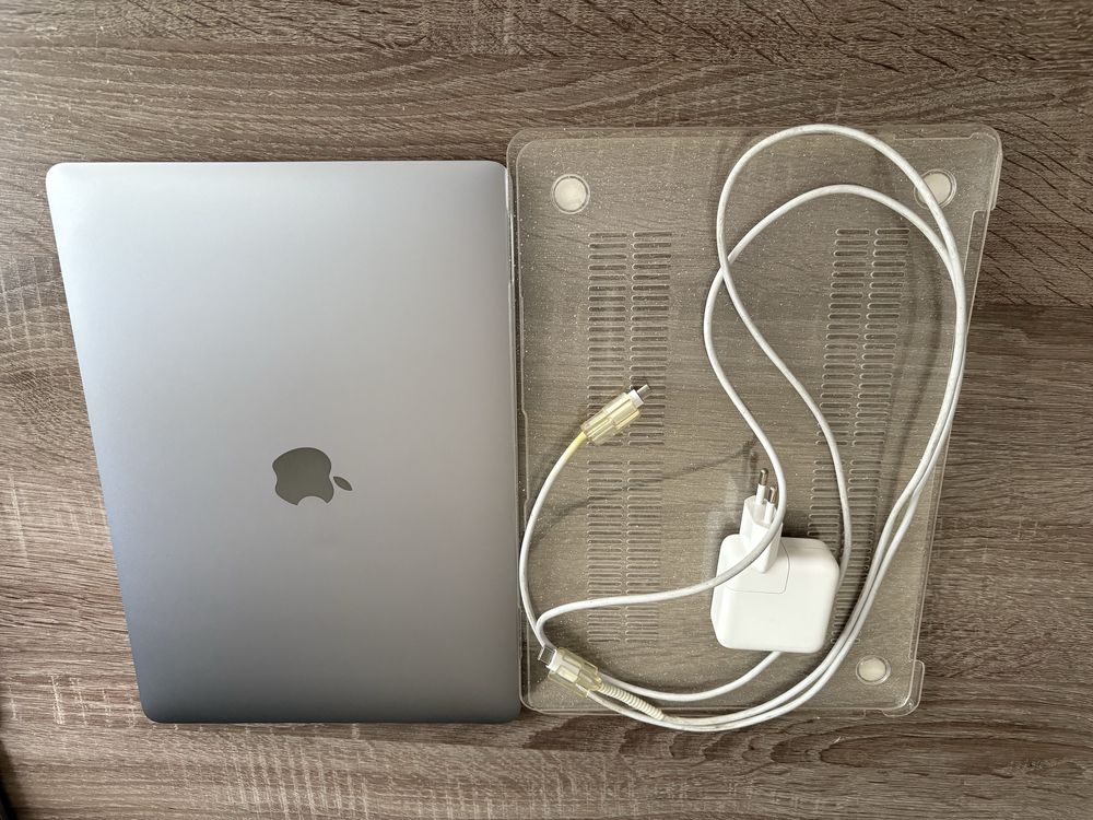 Macbook air M1 8/256