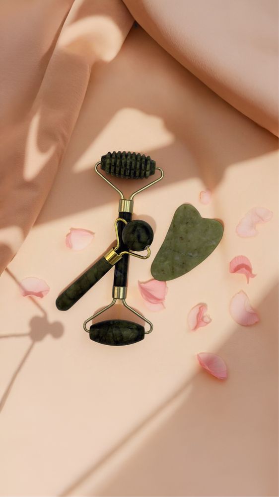 Zestaw SPA prezent dla kobiety – jadeitowy roller, opaska 3D różowa