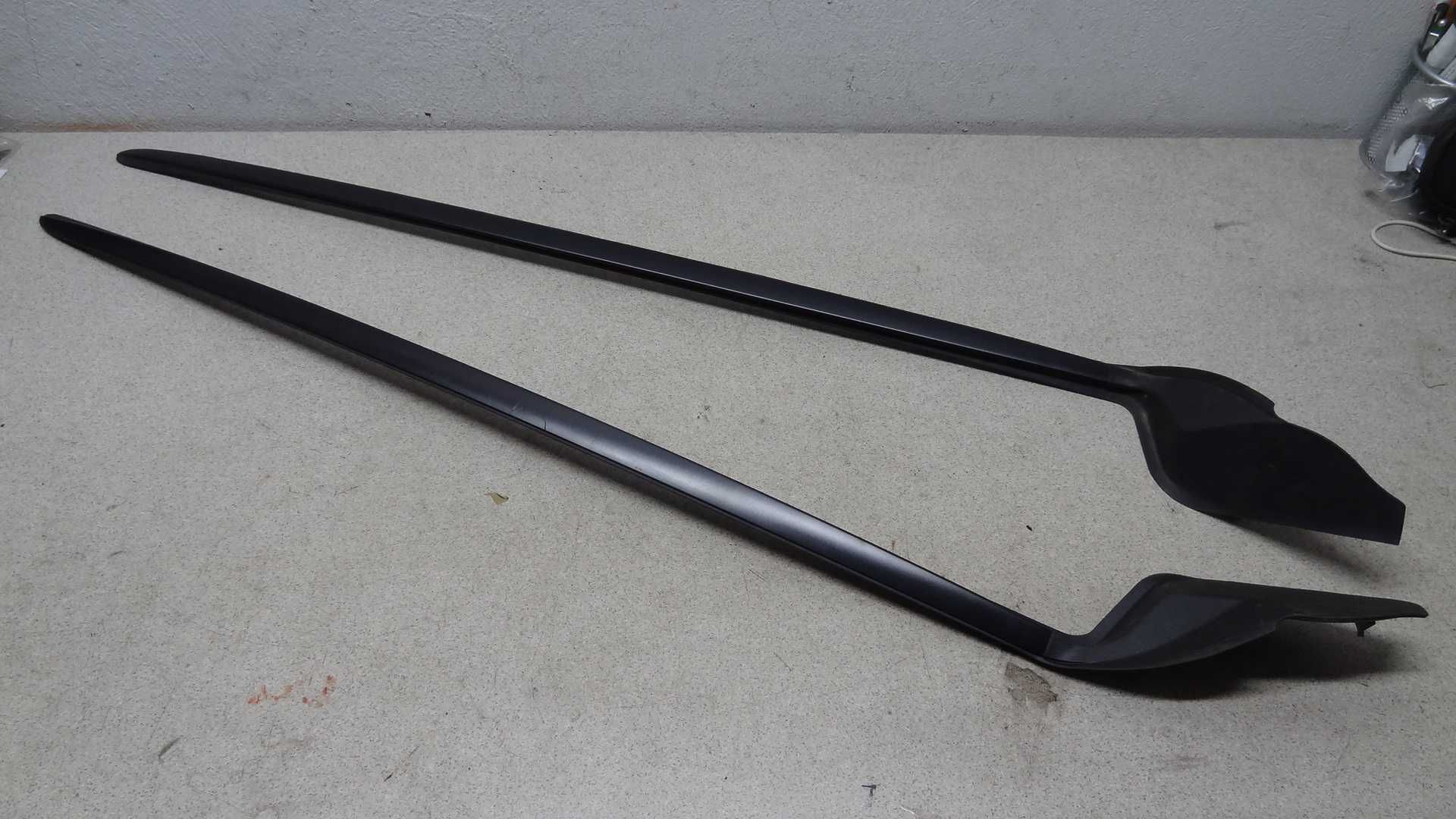 Toyota C-HR 19-  listwa uszczelka szyby lewy przód 75536_10080