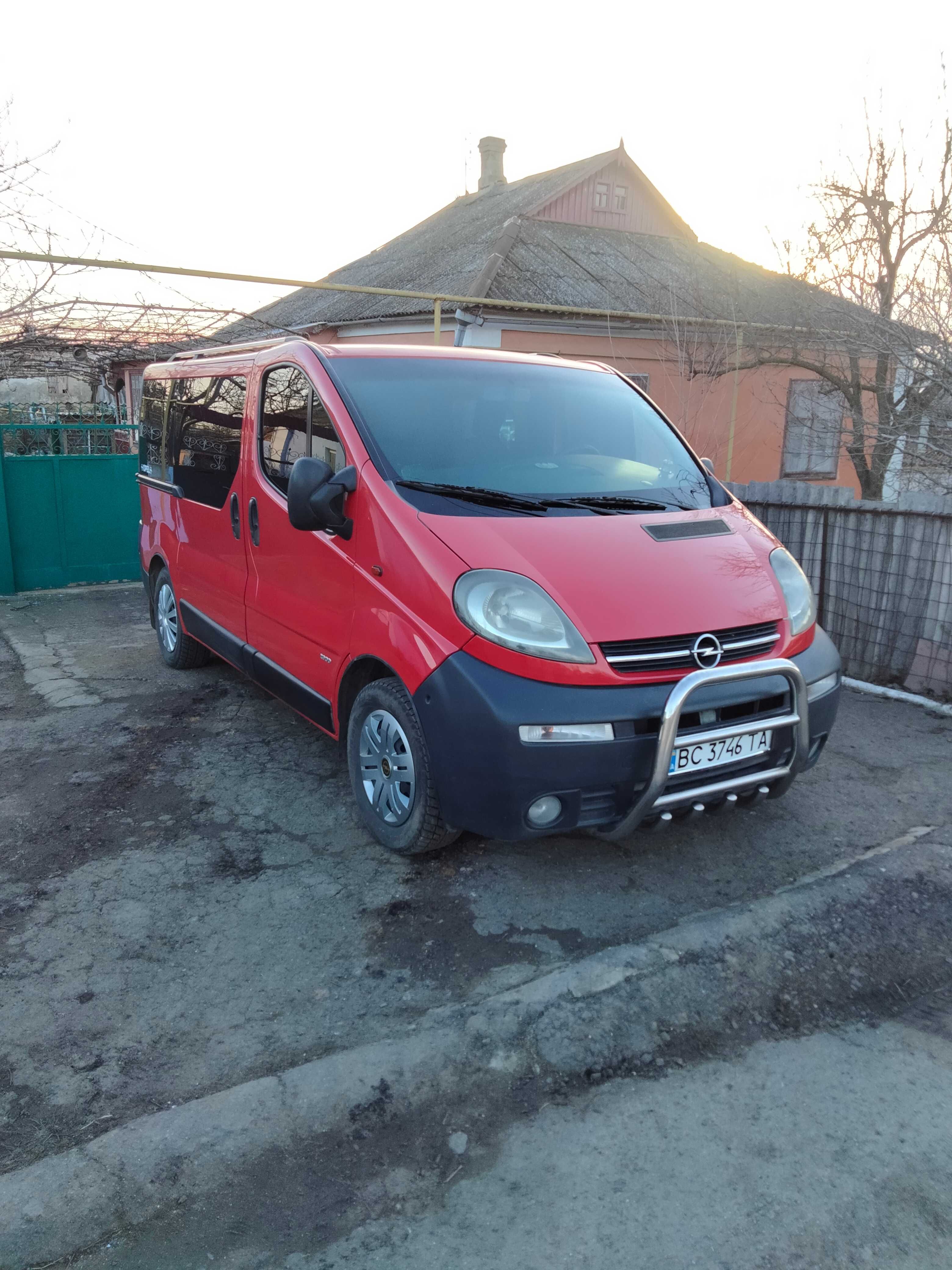 Продам Опель віваро 1.9/100/6ступка