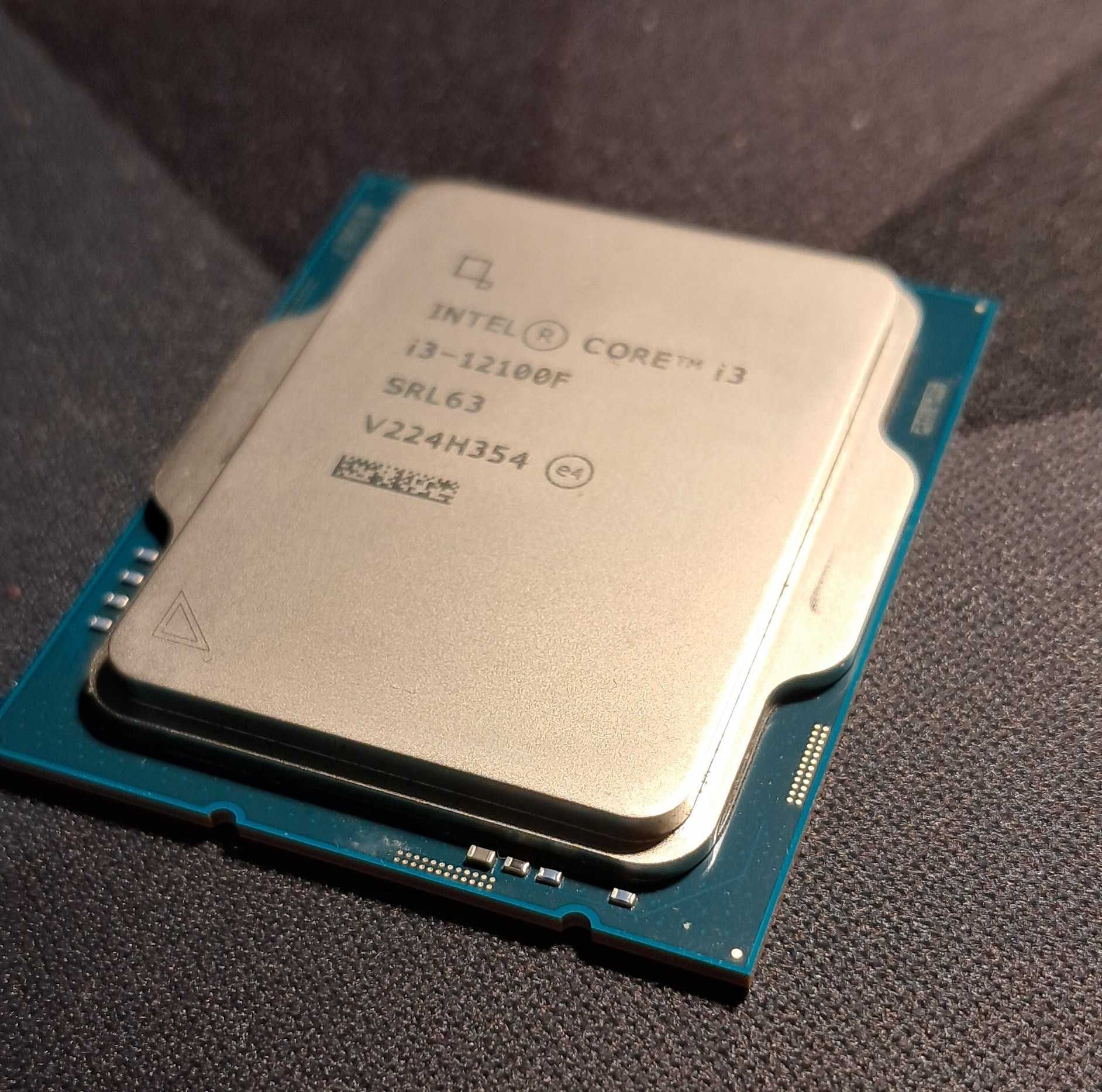 Procesor I3-12100F + Chłodzenie Intel + Pudełko