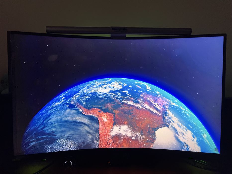Monitor Samsung Odyssey G7 32” 240Hz