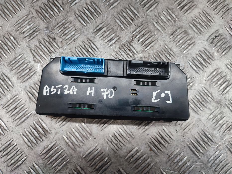 Opel Astra III H panel nawiewów klimatyzacji