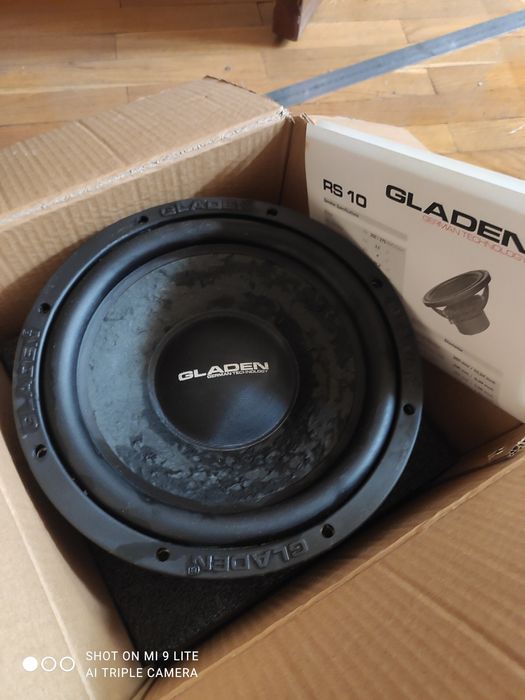 Сабвуфер Gladen RS 10