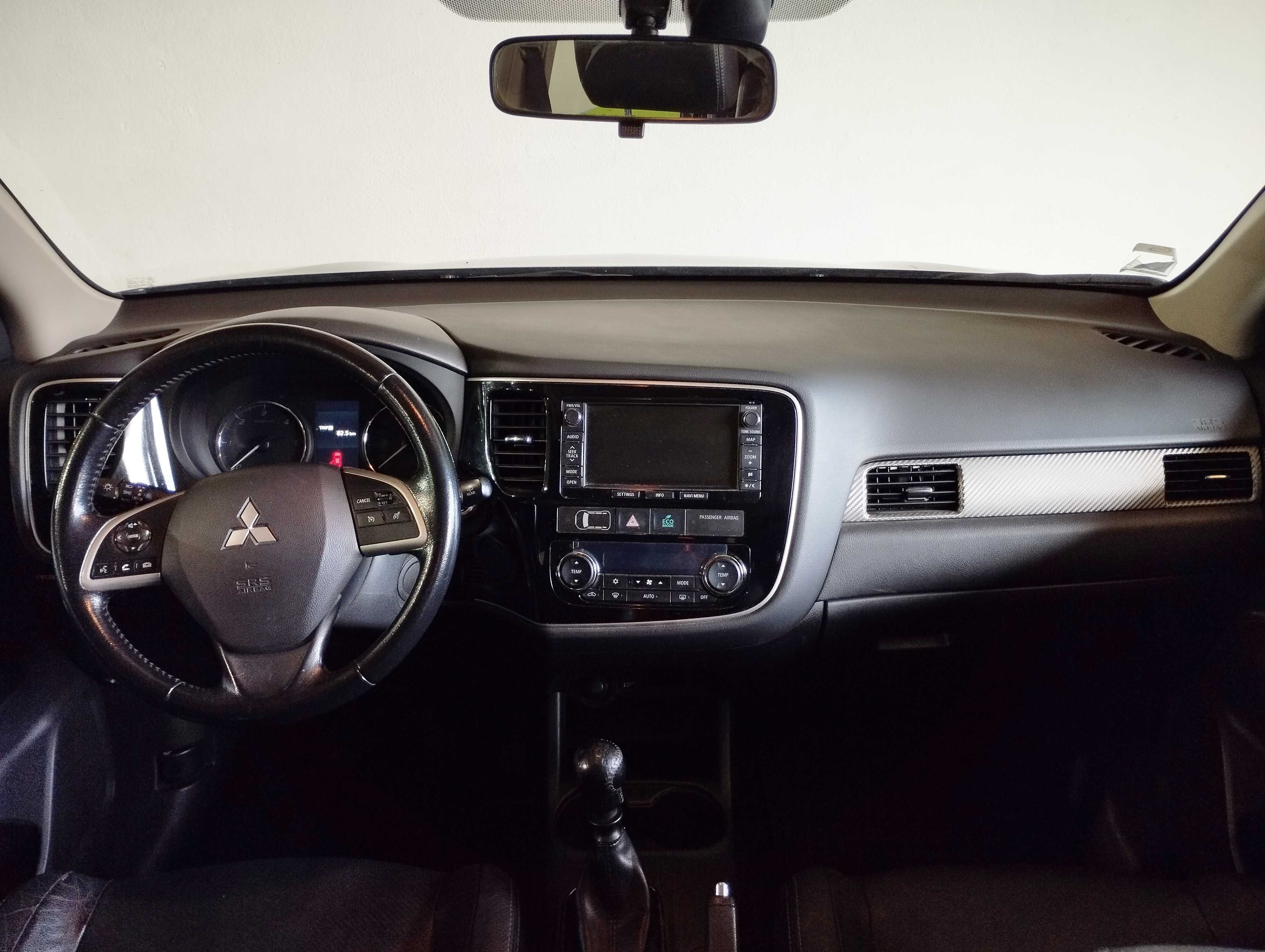 Mitsubishi Outlander 2.2 DI-D Instyle Navi