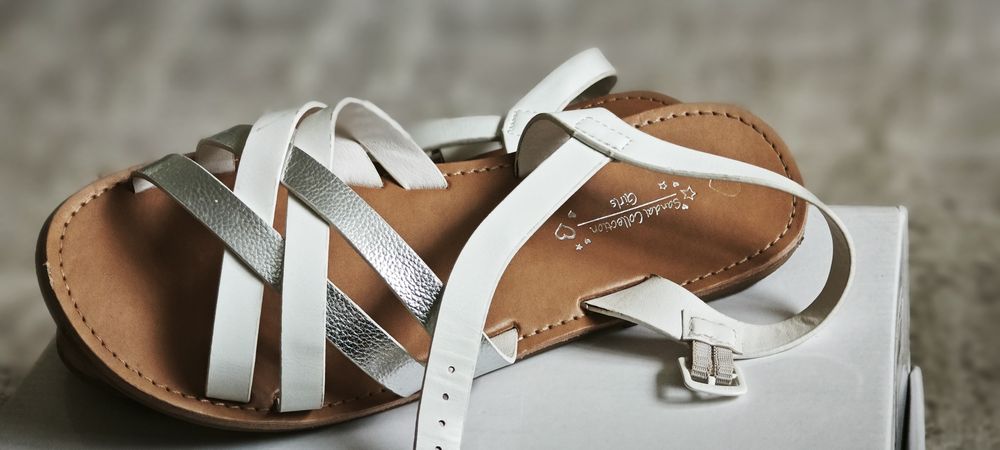 Сандалі для дівчинки