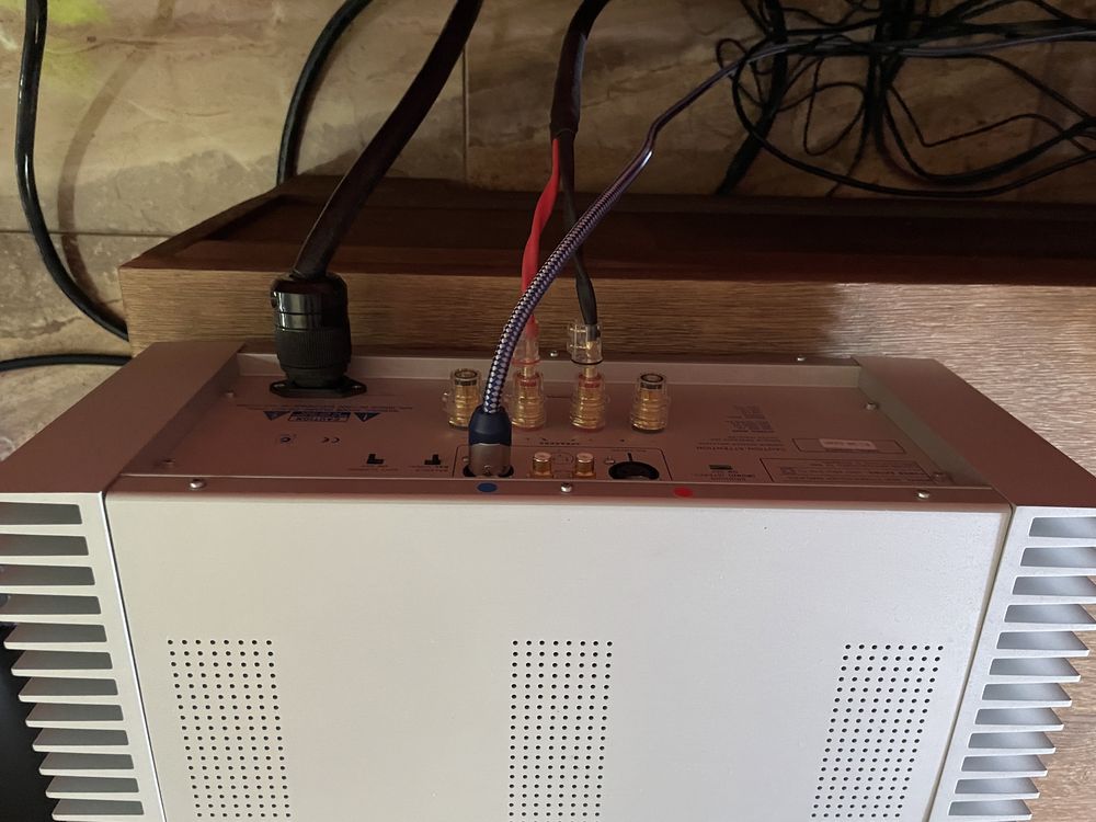 Monobloki NAD S200