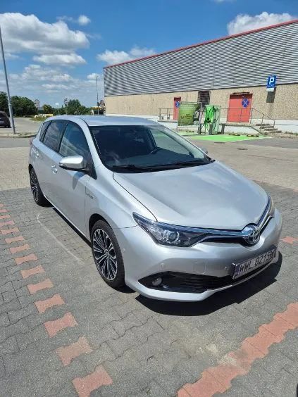 Toyota Auris Toyota Auris Hybryda 2013r
