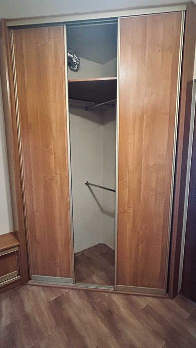 szafa narożna w zabudowie