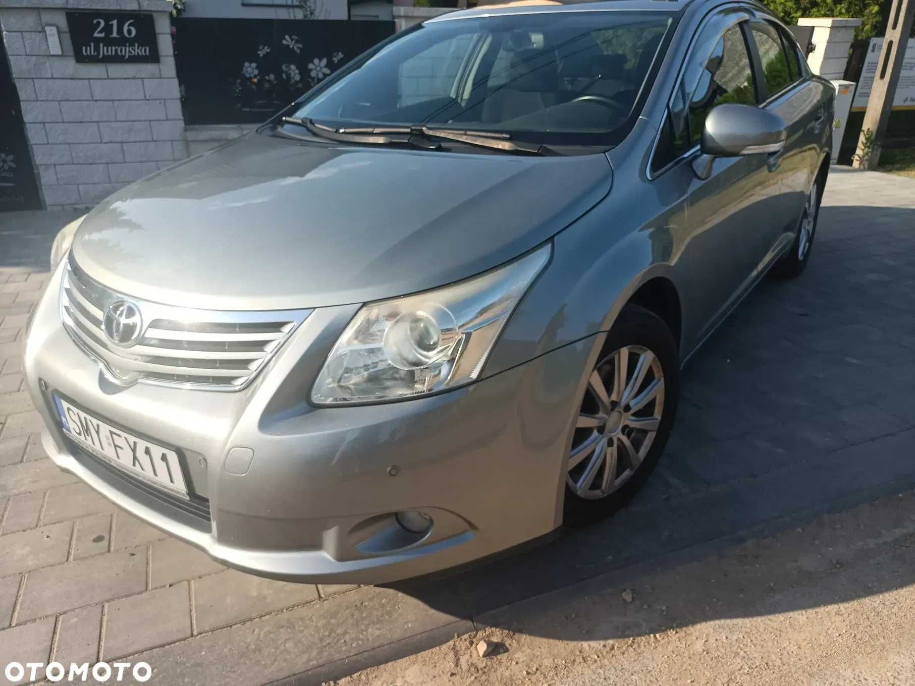 Toyota avensis w bardzo dobrym stanie