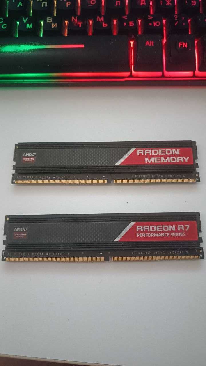 AMD DDR4 16Gb 2400MHz Radeon R7 (2X8)