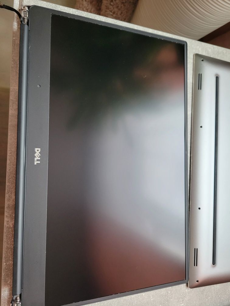 Разборка ноутбука DELL XPS 9560