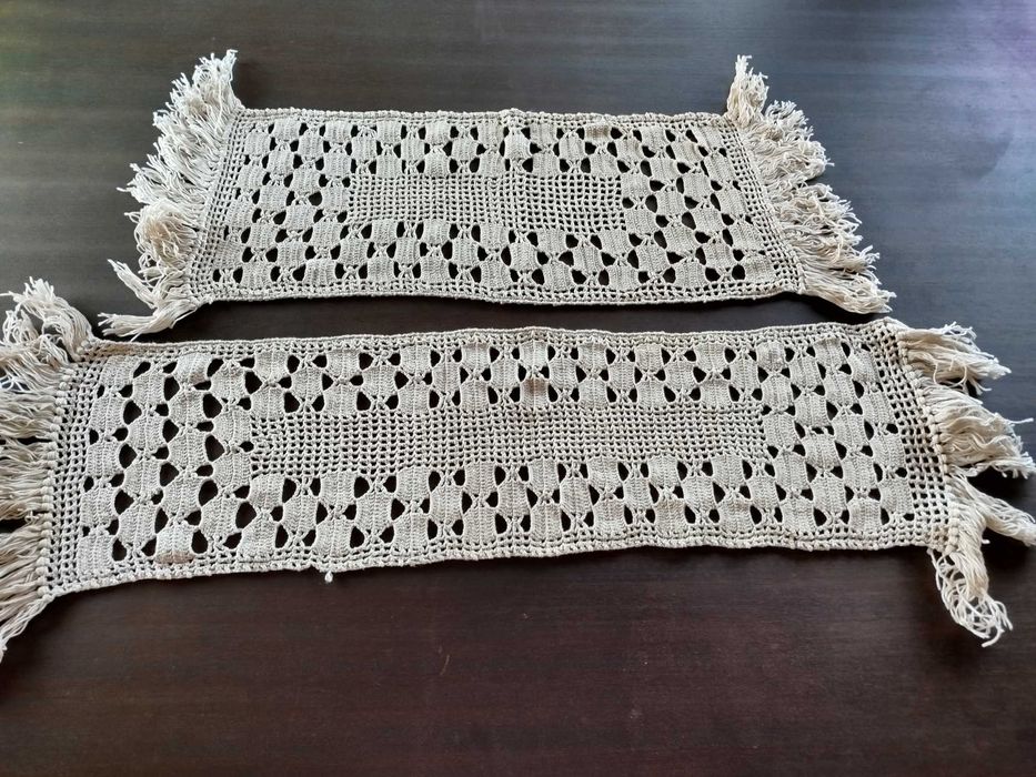 Dois panos em renda retangular