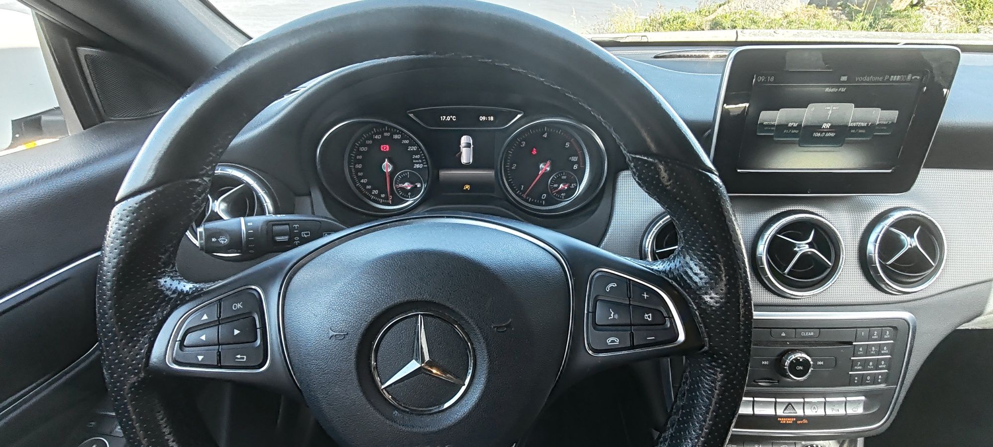 Mercedes Benz CLA 200 shooting brake Urban