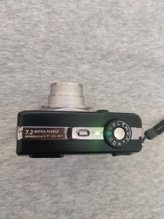 Sony Cyber-shot DSC-W17 Black Aluminum Japan Вінтажний фотоапарат