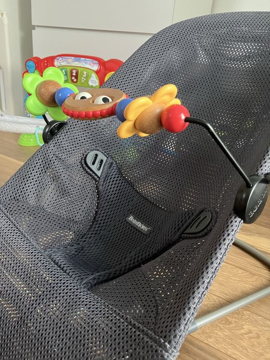 Babybjorn leżaczek + zabawka