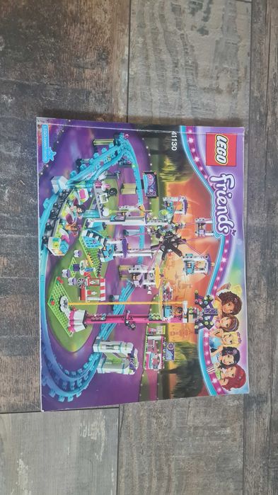 Lego Friends kolejka górska z wesołym miasteczkiem