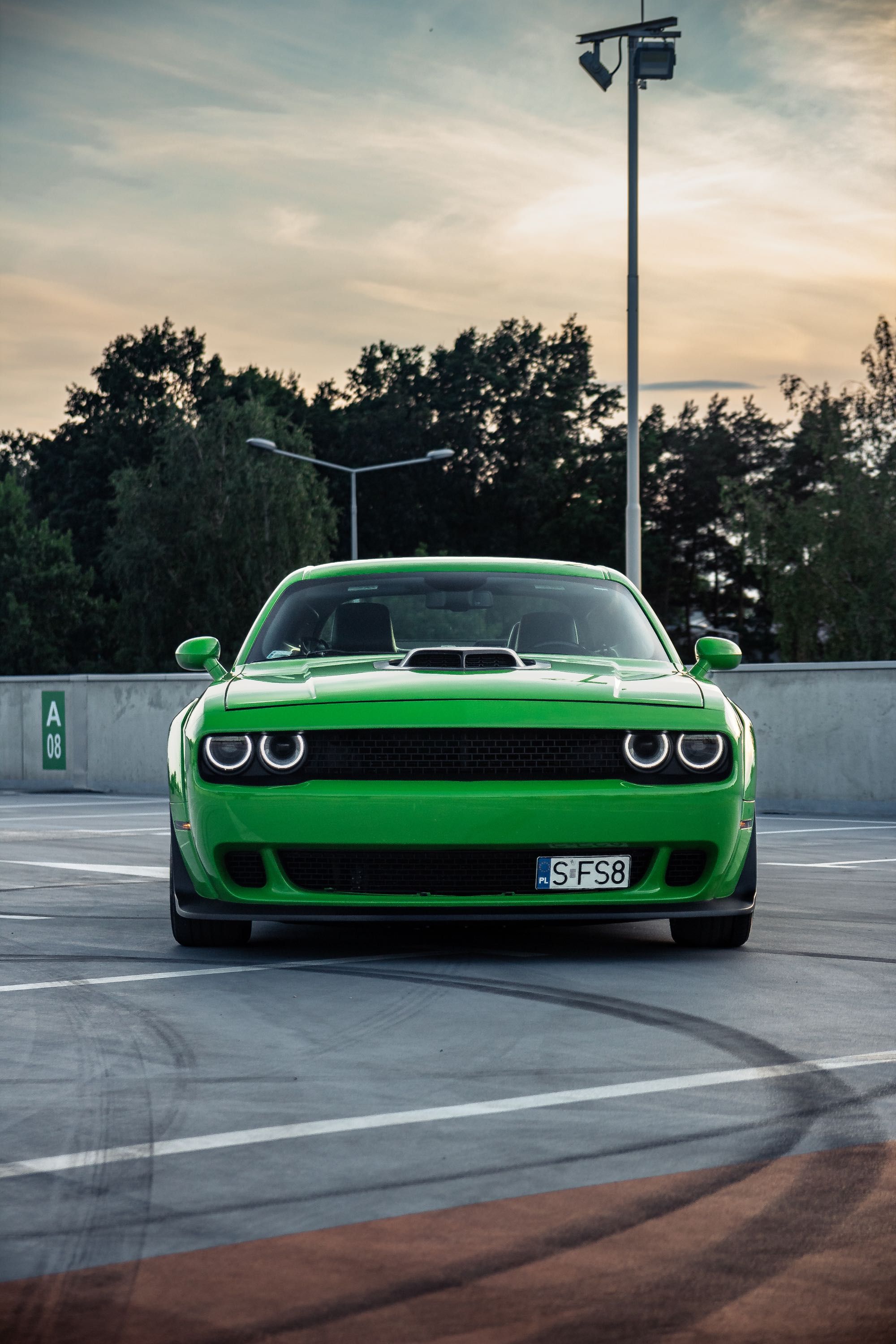 Wynajem Dodge Challenger Shaker Widebody 6.4L V8 HEMI bez kaucji