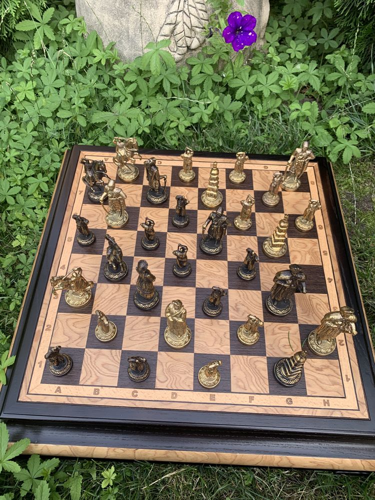 Шахматы,Шахматные фигуры - "Запорожская Сечь" Бронза(нет одной фигуры)
