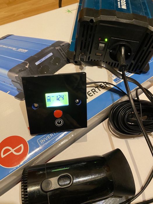 Інвертор Solartronics FS-1000  12V  дисплей окремо