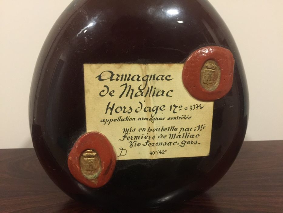 Intacta selada. Bem conservada