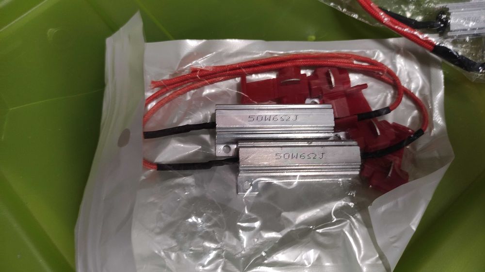 25W / 50W Resistors64354227812995122