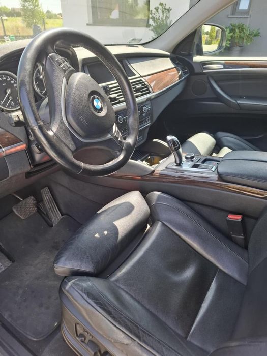 BMW X6 x drive 305 km
