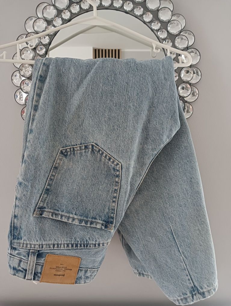 Spodnie jeans baloon fit Stradivarius