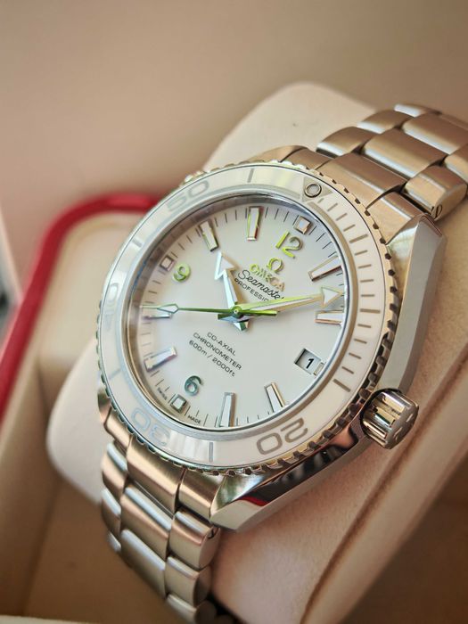 Omega Seamaster Planet Ocean 232.30.42.21.04.001 Pudełko i dokumenty