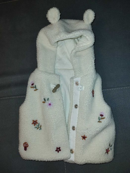 Bezrękawnik z uszkami jesienny