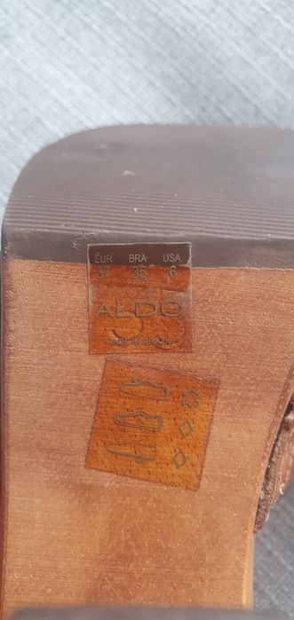 Sandálias Aldo salto alto nunca usadas