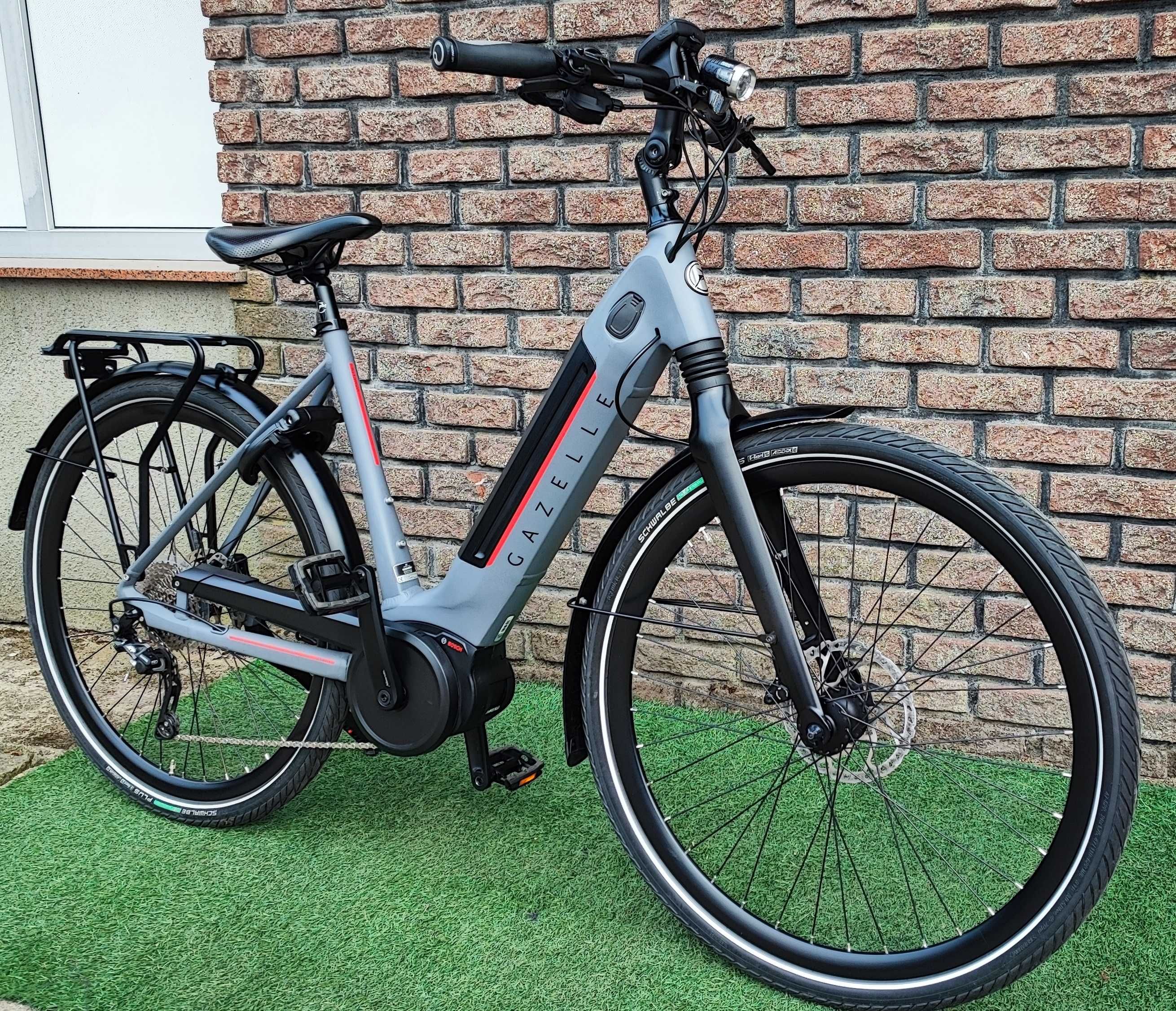 Rower Elektryczny GAZELLE ULTIMATE T10 BOSCH Performance 53cm 300km