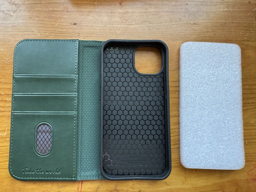 Capa TUCCH p/ Iphone 13 tipo carteira