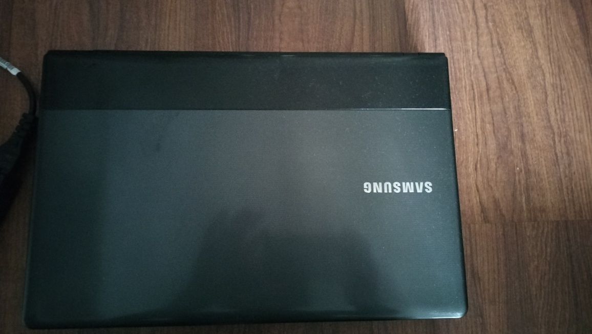 Vendo Samsung NP300E5C peças