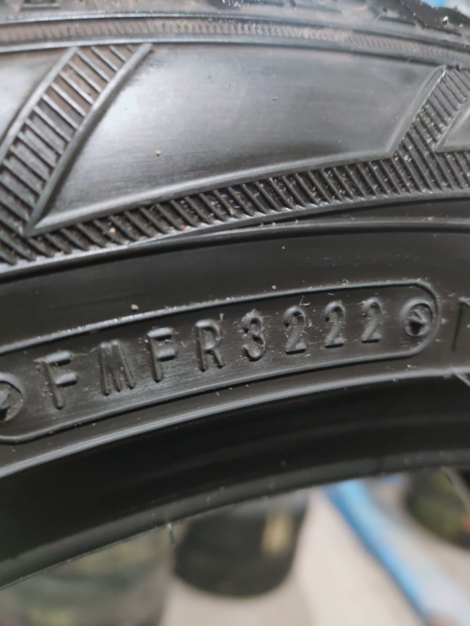 215/50R18 Falken Eurowinter HS01 2022r DEMO (8,5mm)