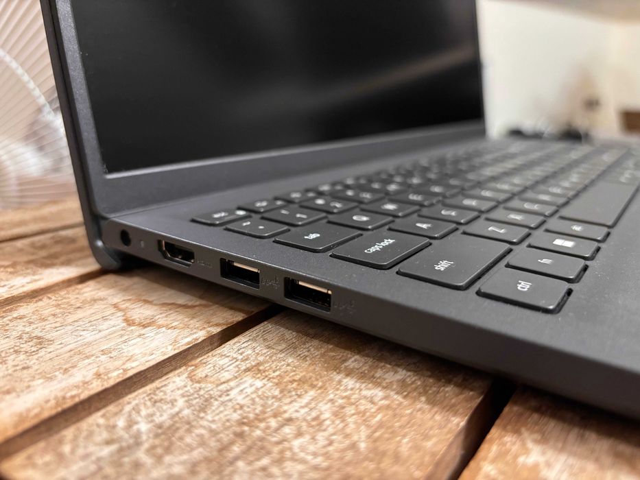 Dell Inspiron 3520 i5-1235U/16GB/1TB/Win11 120Hz