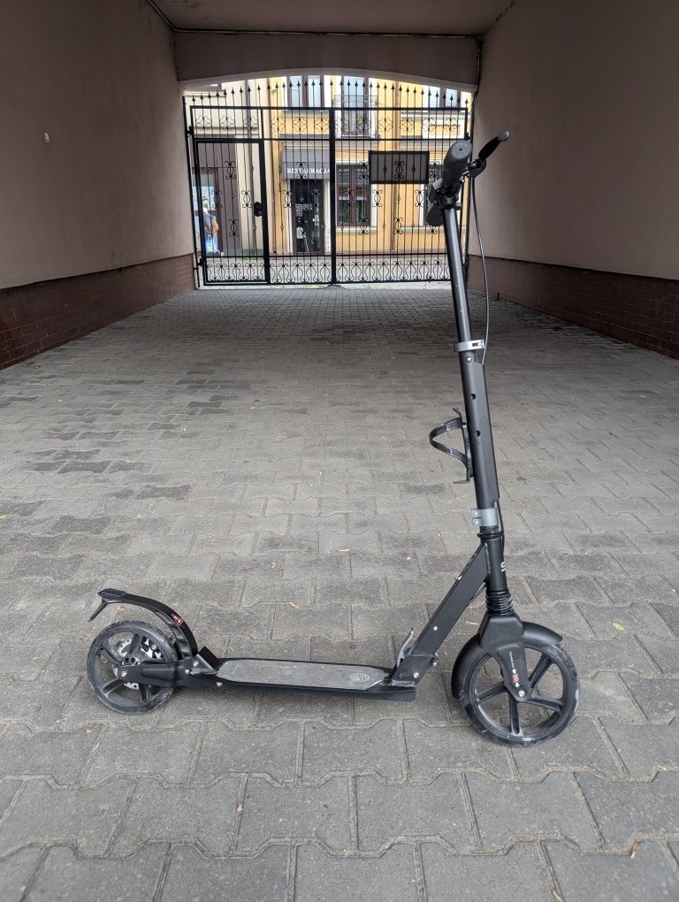 Tradycyjna hulajnoga miejska spokey artifact dla dorosłych i dzieci.