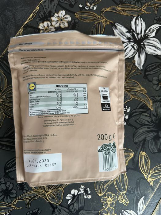 Orzechy Włoskie 200g paczka. 24 paczek