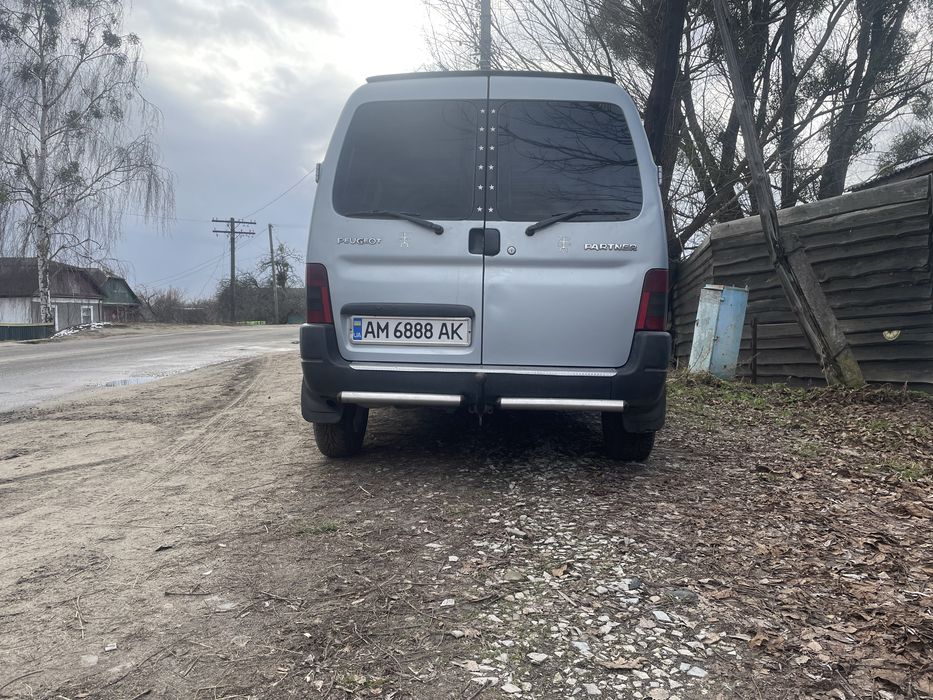 Продам пежо партнер 2004 року 2.0 дизель