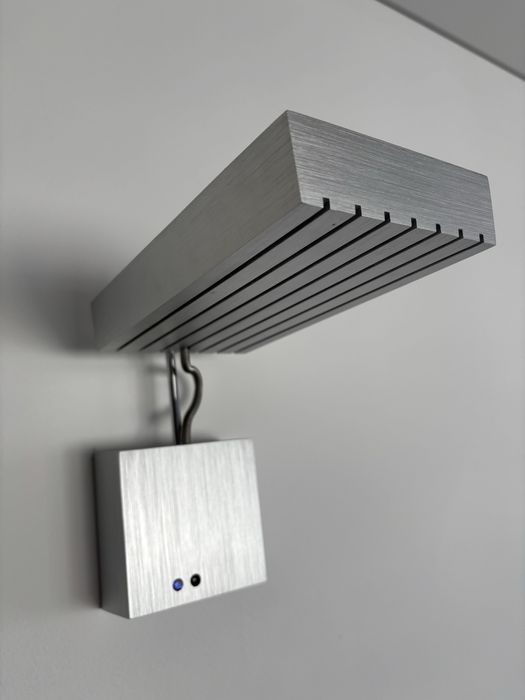 Candeeiro - Aplique com comando distância.