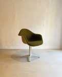 Cadeira DAL Eames Vitra