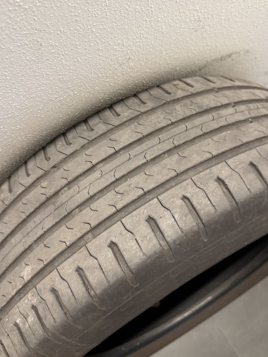 Pneu Continental 215/65 R 17 H