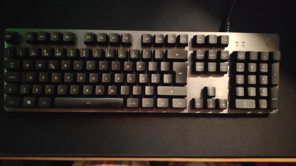 Teclado Logitech G413 Carbon