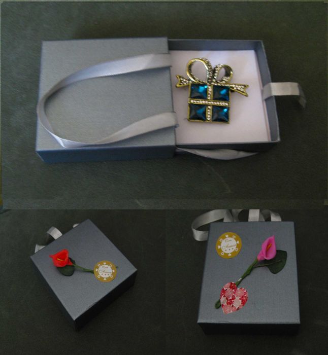 Alfinete / Broche / Pregadeira Presente Pedras Azuis NOVO