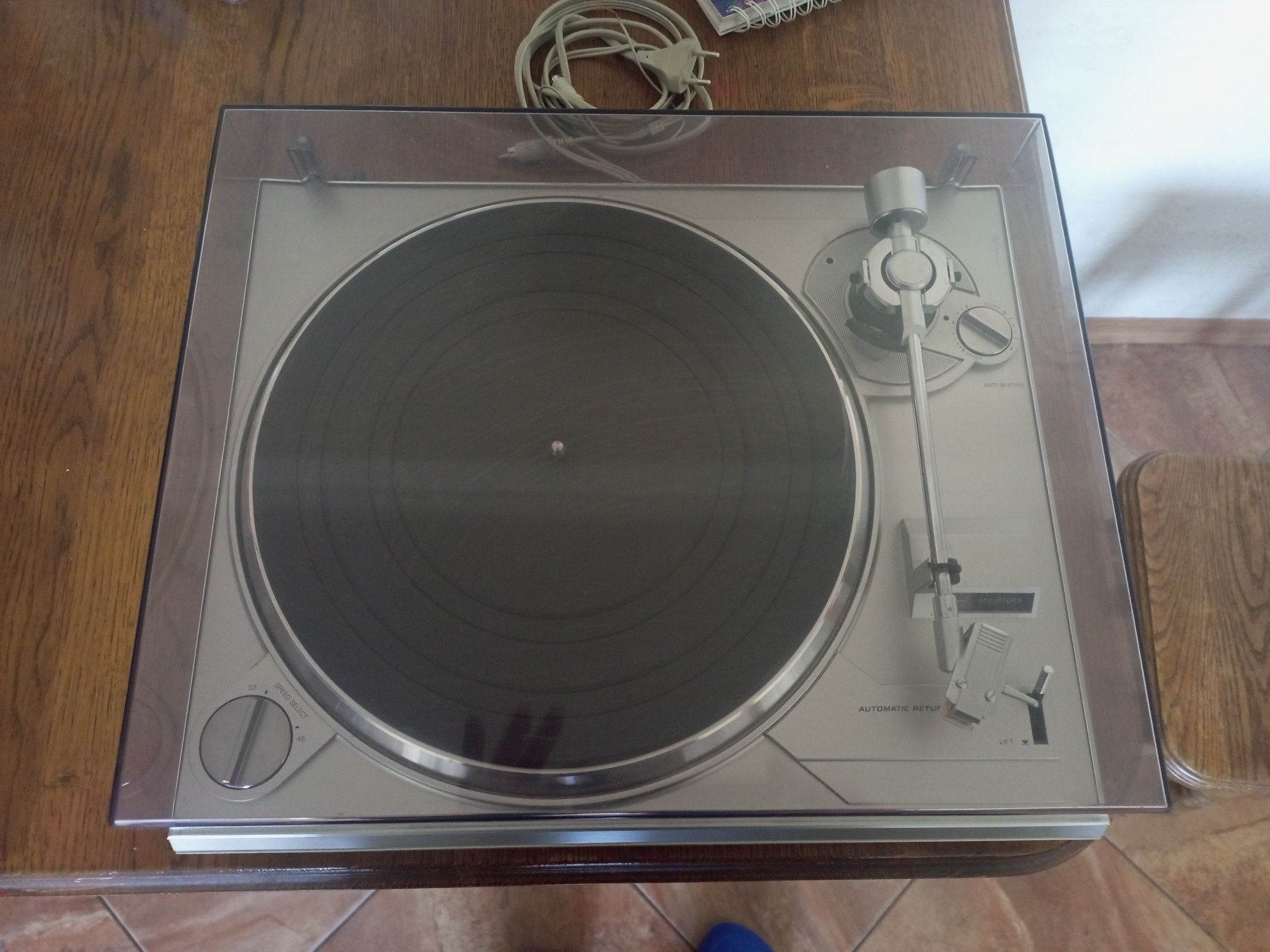 PHILIPS F7122 вініловий програвач