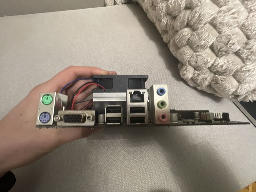 Комплект ASRock FM2A58M-VG3+A4-4000 Box (0762)